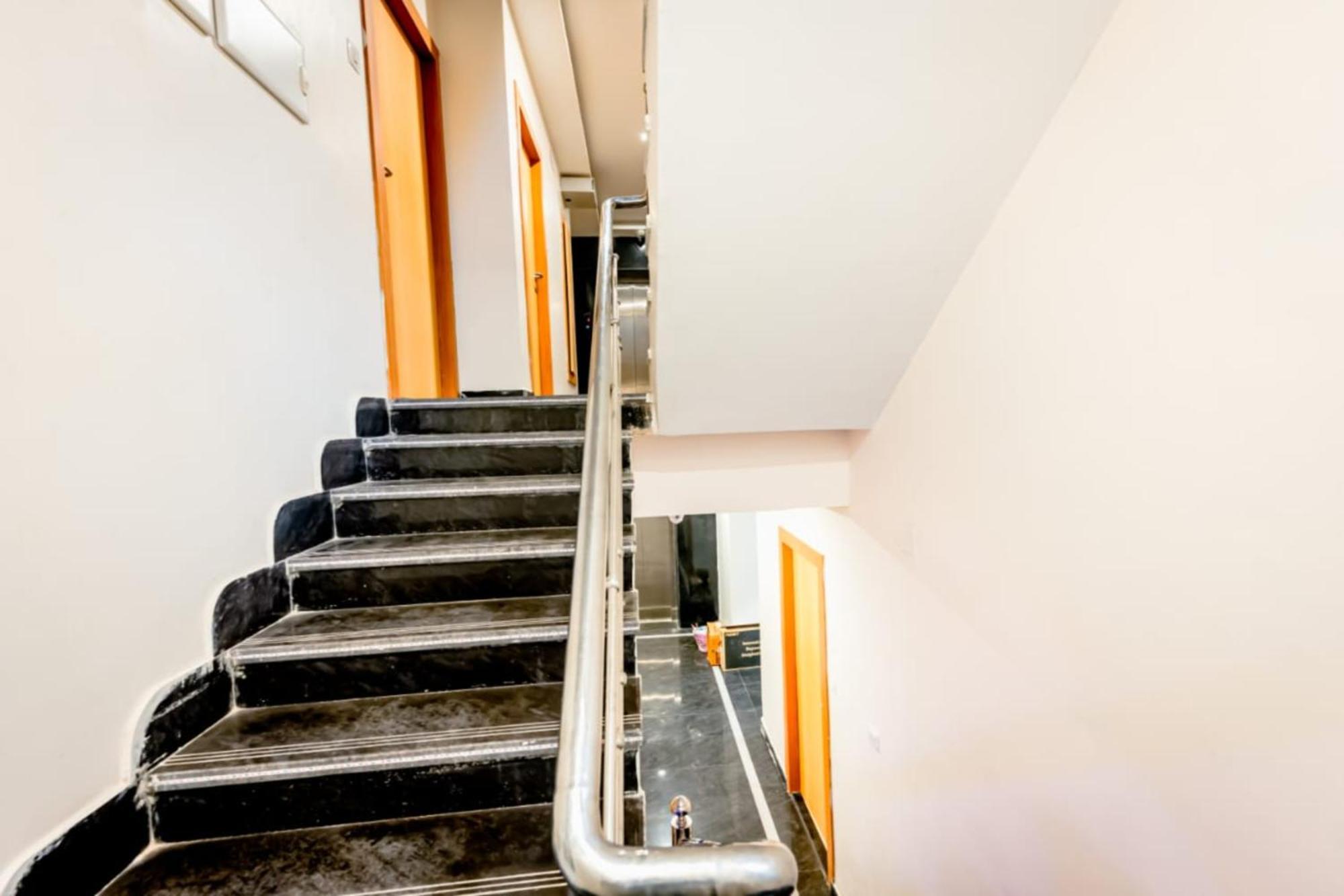 Shree Gajanana - A Luxury Collection Of - Spacious And Decorated With Lift And Parking Facilities - Best In Hotel Puri