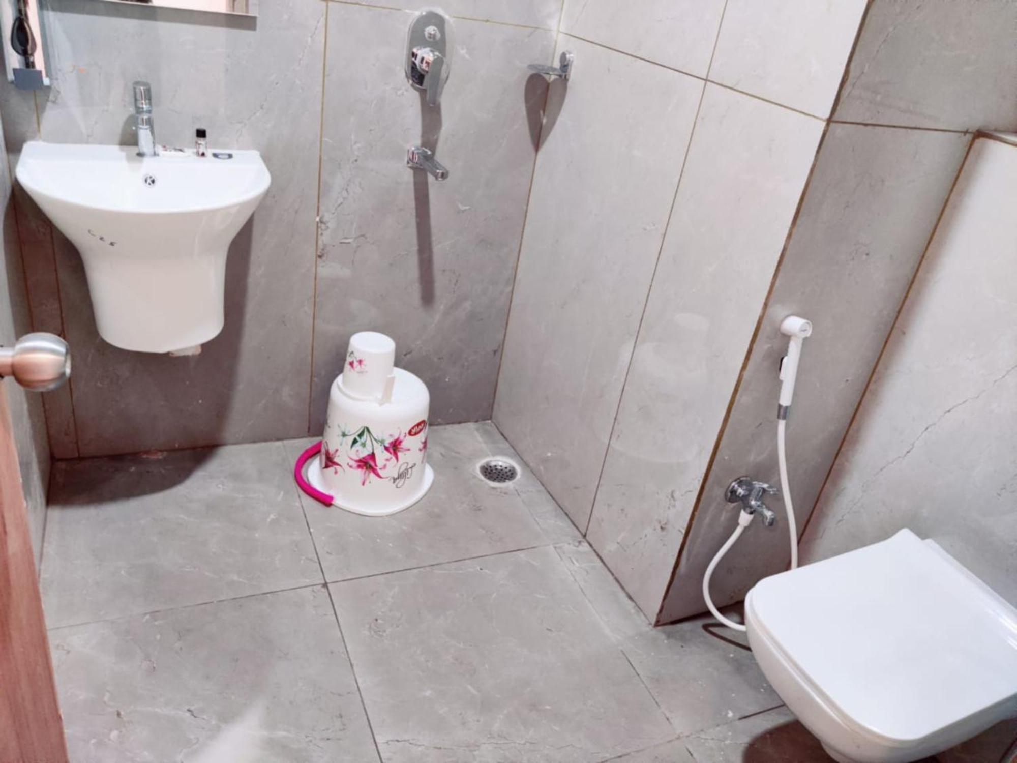 Hotel Shree Gajanana - A Luxury Collection Of - Spacious And Decorated With Lift And Parking Facilities - Best In