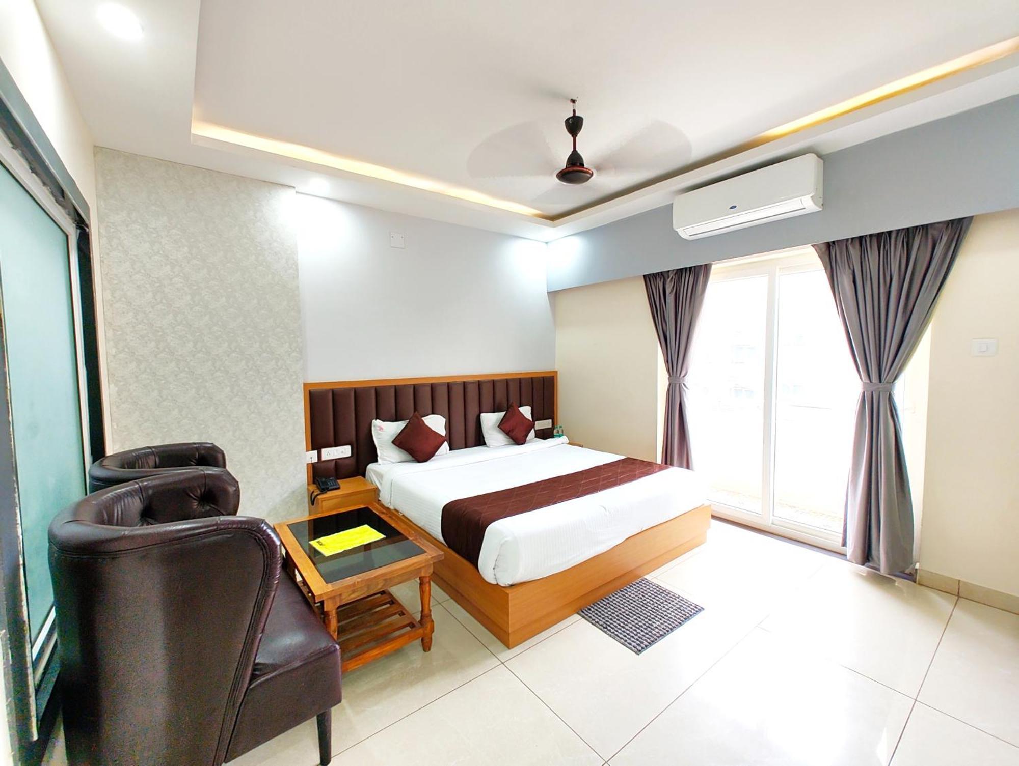 Hotel Shree Gajanana - A Luxury Collection Of - Spacious And Decorated With Lift And Parking Facilities - Best In 4*