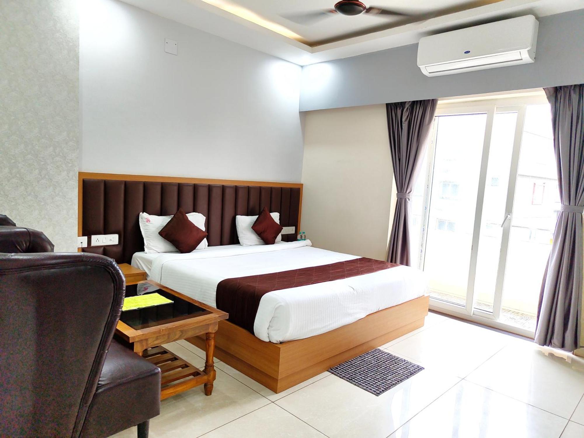 Shree Gajanana - A Luxury Collection Of - Spacious And Decorated With Lift And Parking Facilities - Best In Hotel 4*