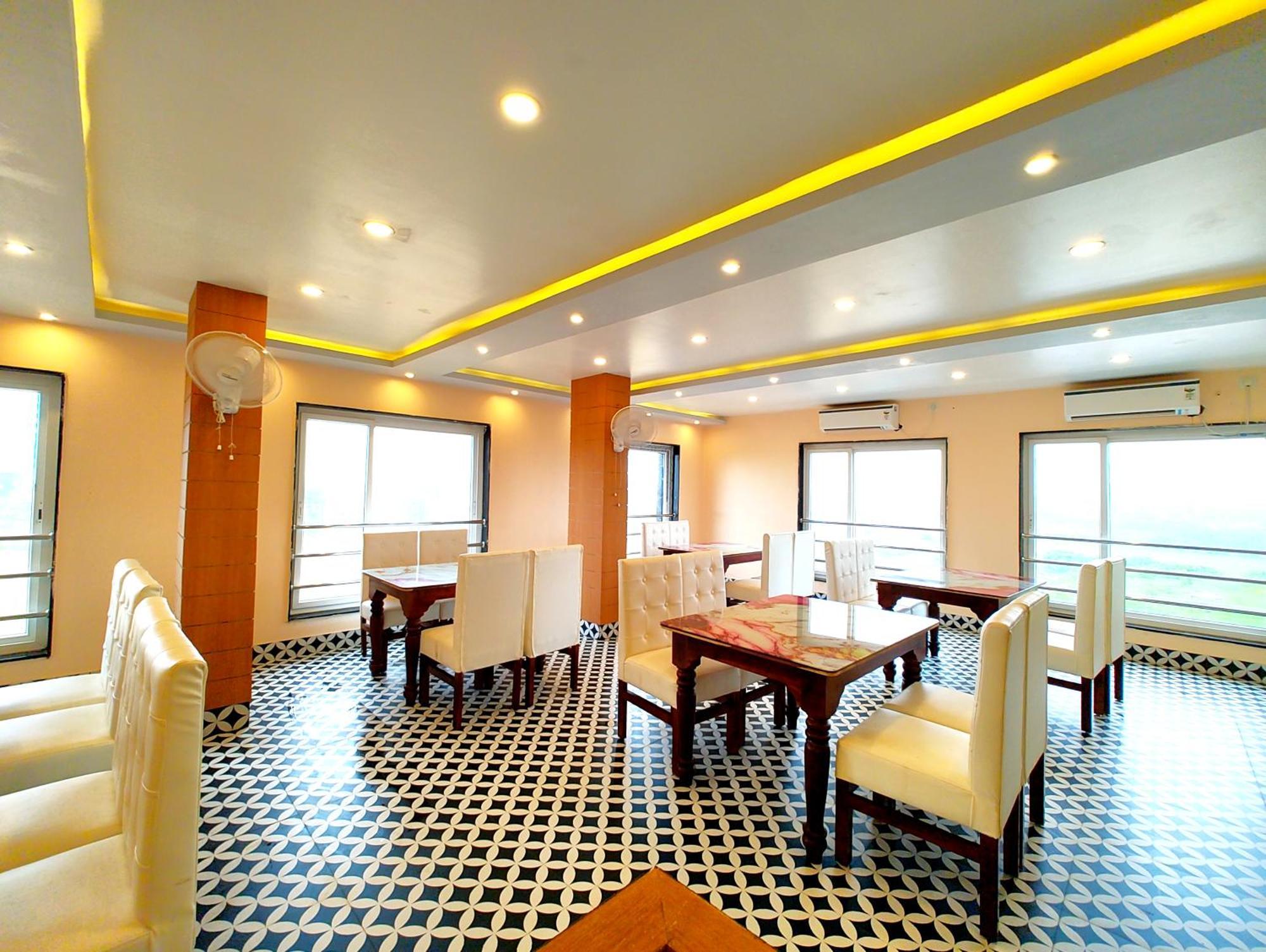 Hotel Shree Gajanana - A Luxury Collection Of - Spacious And Decorated With Lift And Parking Facilities - Best In