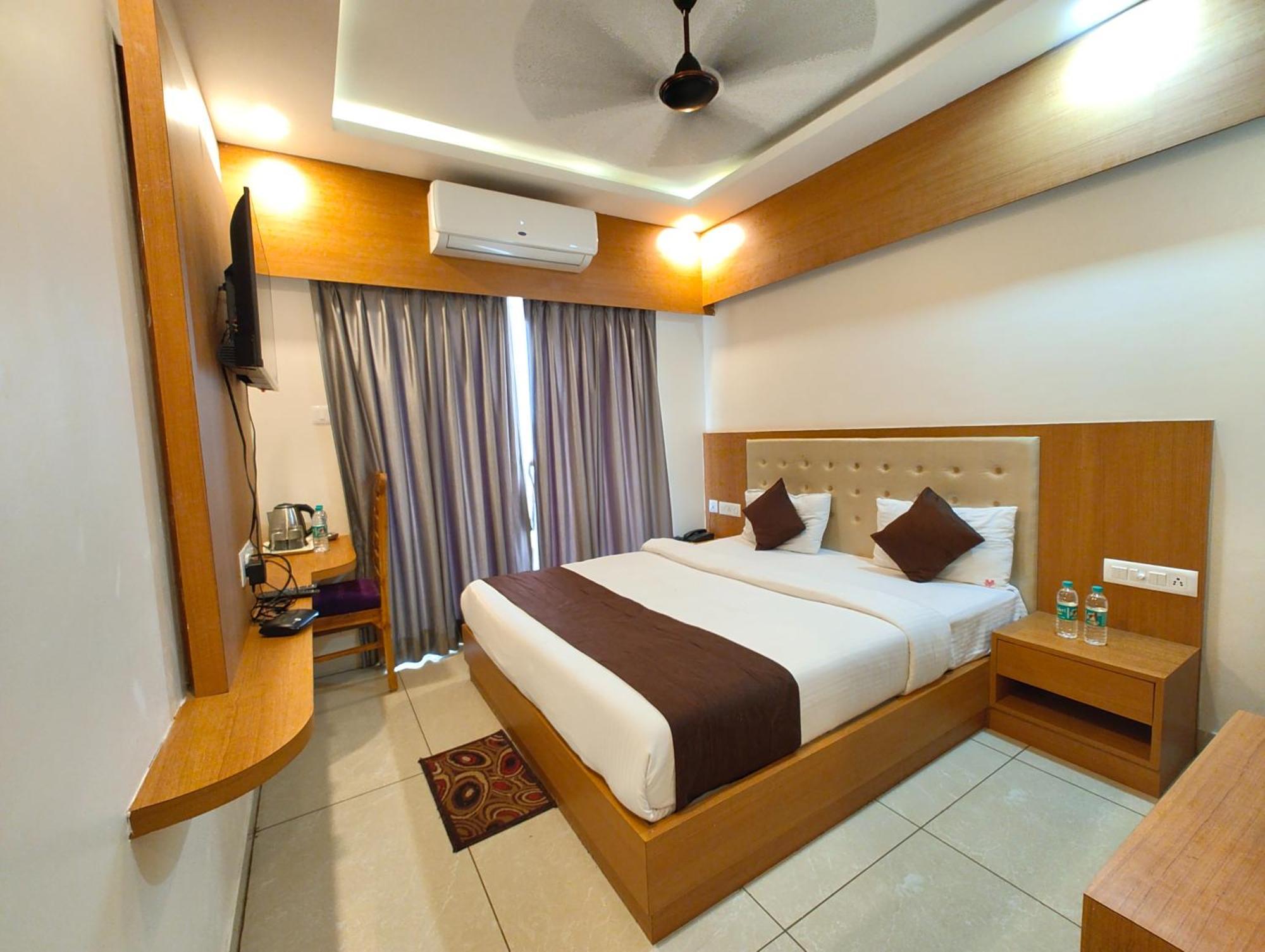 Shree Gajanana - A Luxury Collection Of - Spacious And Decorated With Lift And Parking Facilities - Best In 4* Puri